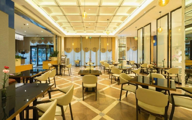 Home Inn (Jiangyin Middle Chengjiang Road)