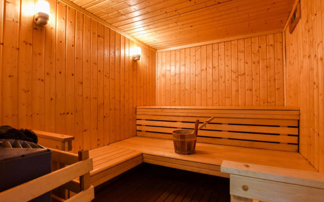 Exquisite Mansion in Cantal with Jacuzzi, Sauna and Pool
