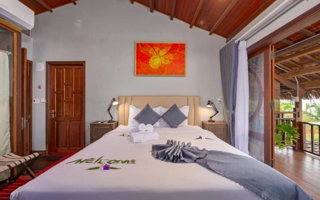 Hoianbang Beach Front Villa & Restaurant