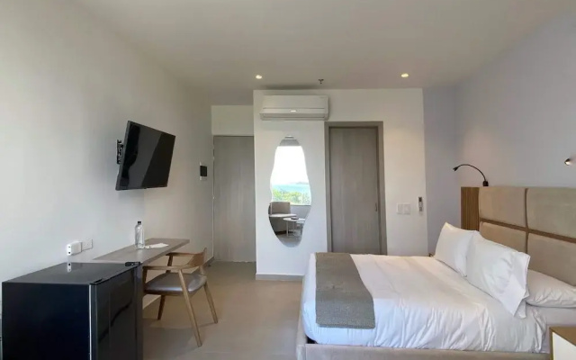 w Exceptional 2BR w Fantastic Terrace in CTG