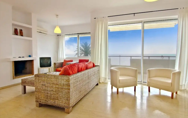 Villa White Coral