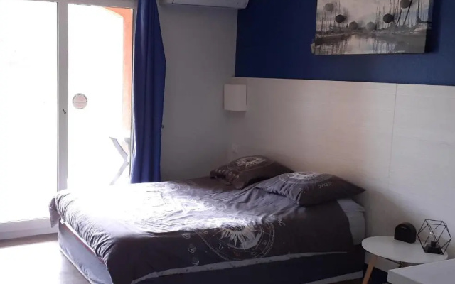 Studio 24 m2 - Hameaux de Camargue - village 9 - 13200 Arles