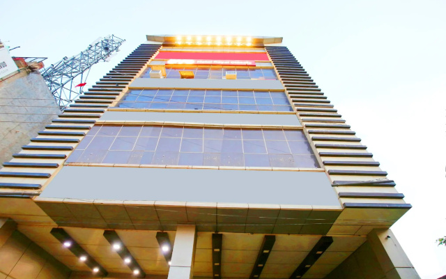OYO 39957 Hotel HC King