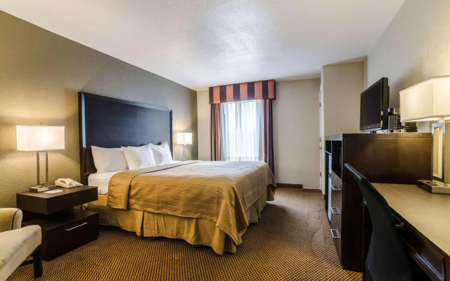 Quality Inn & Suites Winfield