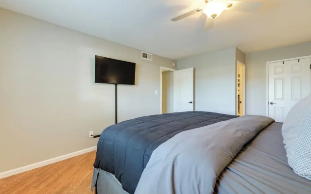 Patio & Pool Access: Modern Oasis 5 Mi to Asu!