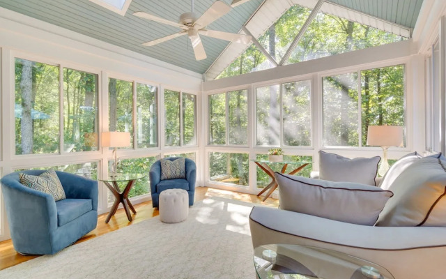Blue Ridge Mountain Retreat: Deck & Sunroom!