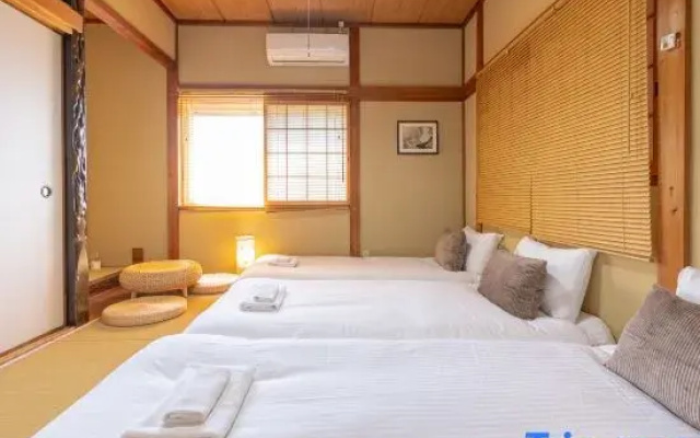 TabiTime・Sumiyoshikamikakushi | 4 Bedrooms, 2 Bathrooms, Large Parking Space & Balcony