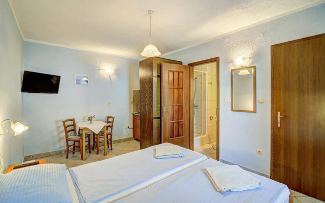 Nice Apartment in Senj With Wifi