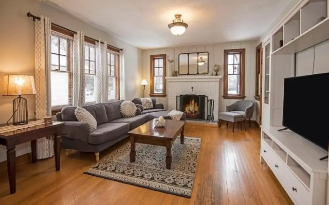 Farewell Bend House