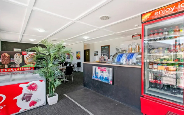 Ocean Crest Motel