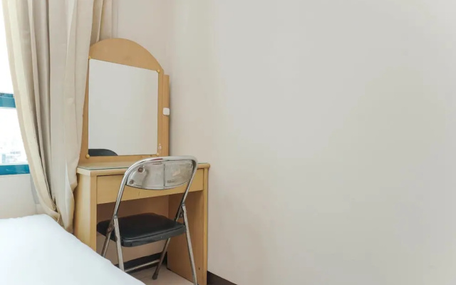 Modern Elegant and Good 3BR at Pangeran Jayakarta Apartment
