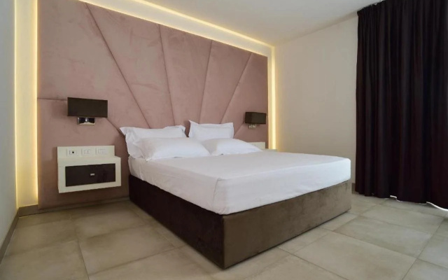M2 Hotel