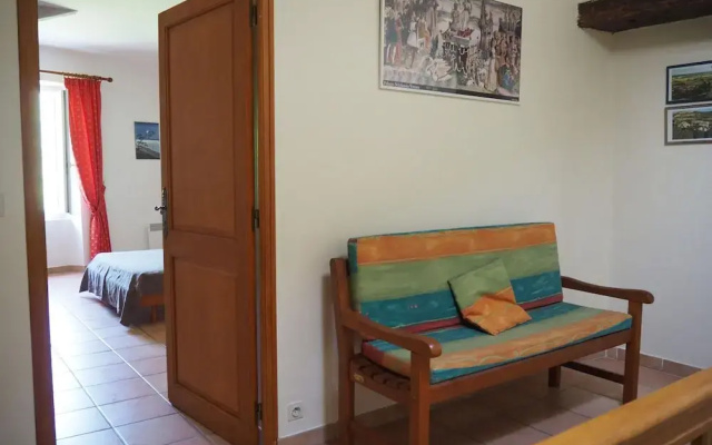 Country House in Lussan Near Pont du Gard