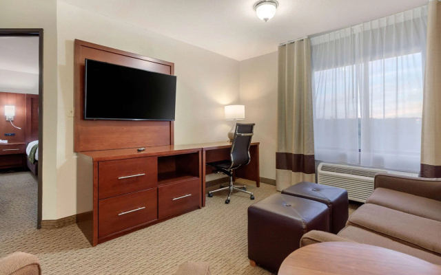 Comfort Suites Omaha East-Council Bluffs