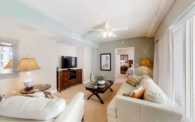 Opus Condos 702 - The Golden Leaf