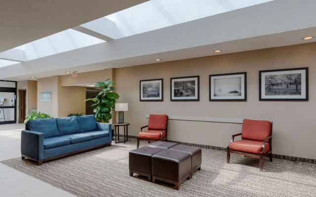 Comfort Inn The Pointe