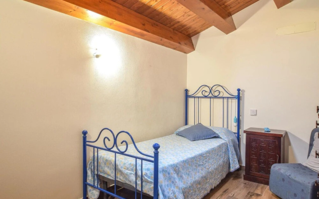 Stunning Home in Aspra With 3 Bedrooms and Wifi
