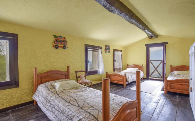 Stunning Home in Tarzo With 2 Bedrooms, Sauna and Wifi