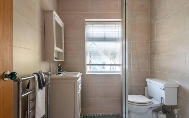 Beautiful 4-bed House in Monmouth