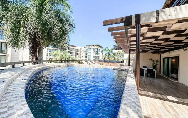 AT 2233 Amazing with Enormous Terrace & PrivatePool
