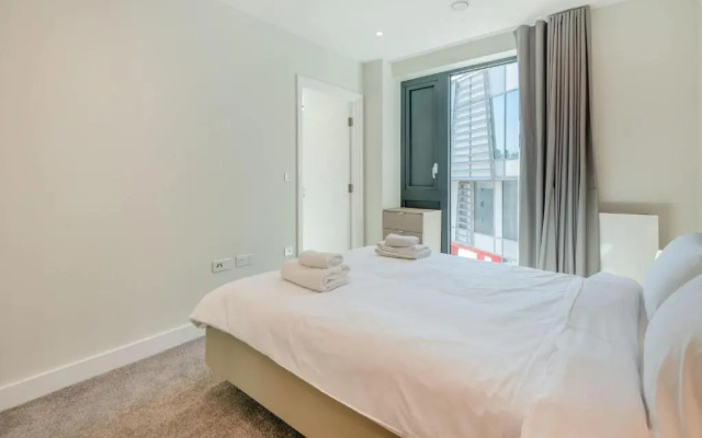 Spacious and Bright Apartments in Brentford