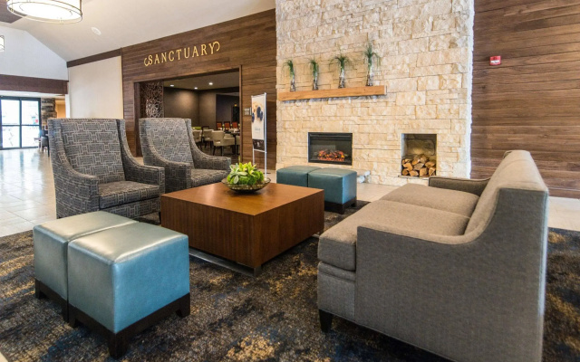 Отель Wyndham Garden Westlake