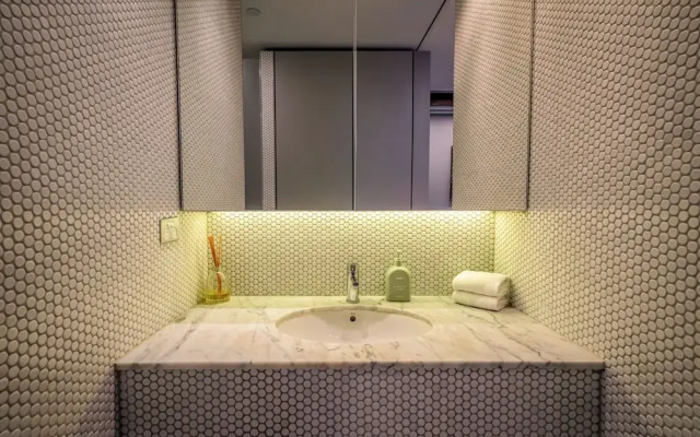 Modern Studio With Free Wifi And Parking