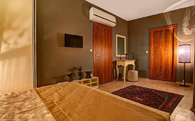 Hotel Million Old City