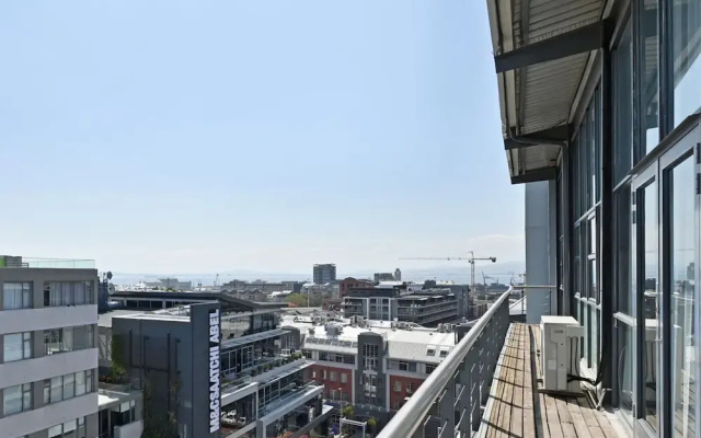 Two Bed Table Mountain Views Central