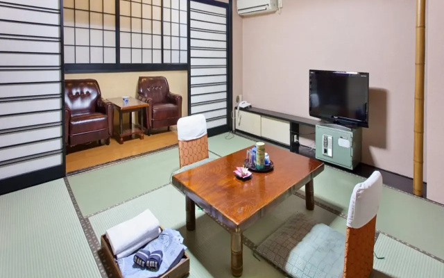 Tsuruya Ryokan