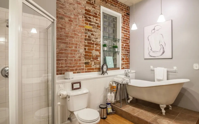 Elegant Loft-style Retreat in Old Firehouse Alley