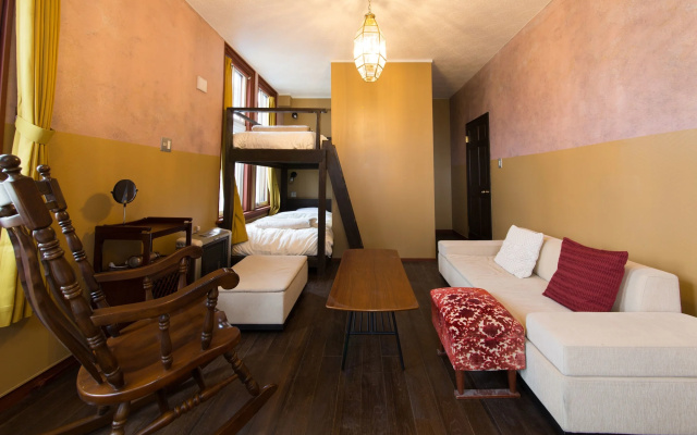 Little Barrel Guest House - Hostel