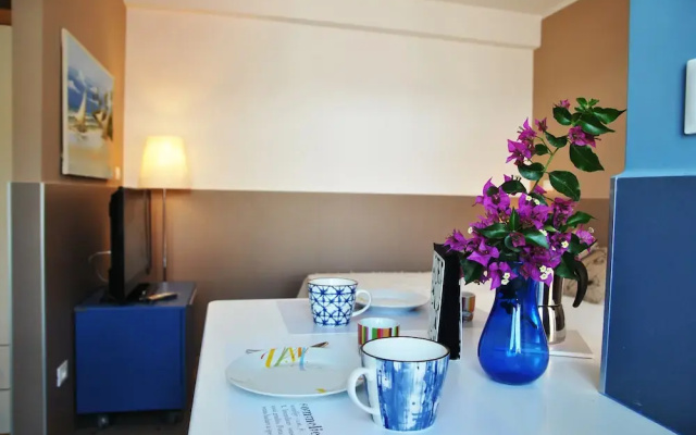 La Bouganville Studio 200 m From the sea
