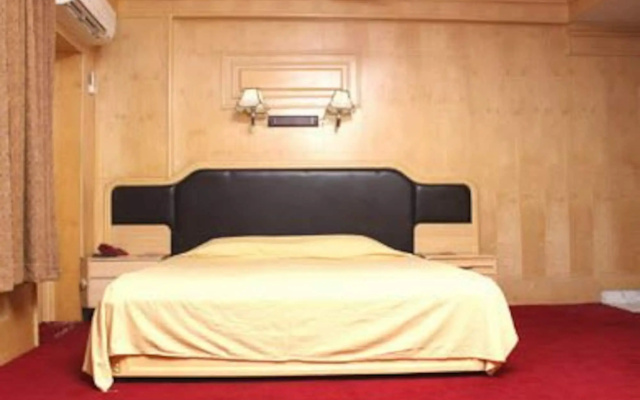 Hotel Femina