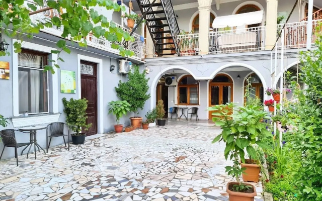 Grayhouse Elia Apartment
