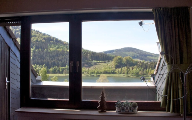 Spacious Apartment in Niedersfeld near Lake