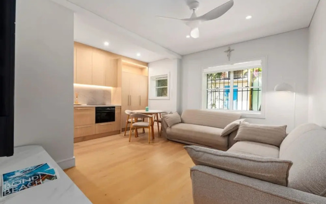 Coastal Living 2 Bedroom in Bondi Beach