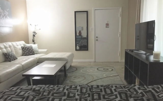 Apartments - North Mansfield Avenue