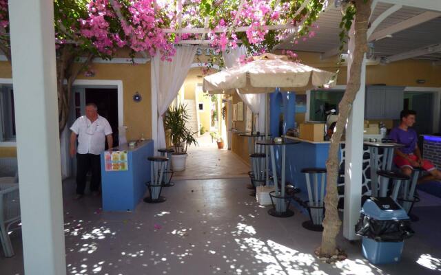 Nostos Beach Hotel - Adults Only вид на фасад