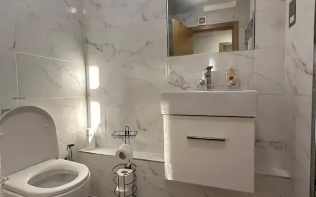4 Guests - 2 Bedrooms - Quick Links Central London