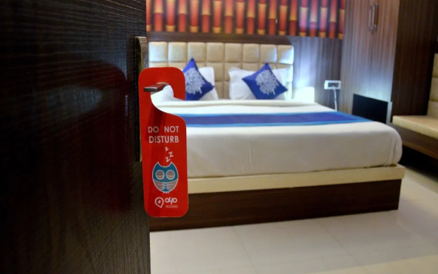 OYO 3233 Hotel Royal Galaxy