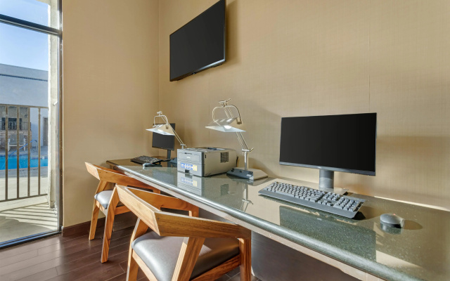 Best Western Plus Big America