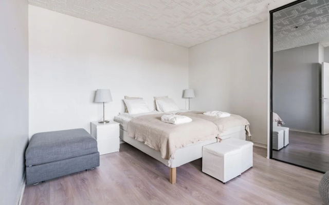 Local Nordic Apartments - Harp Seal