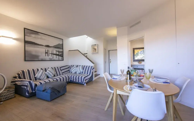 Lake View Pool Apartment in Ranco