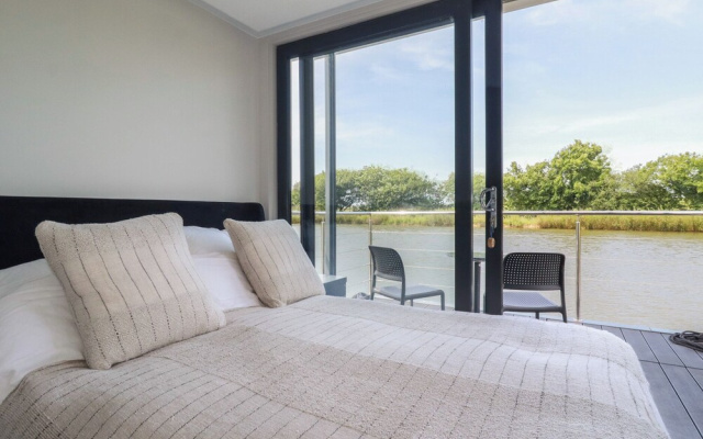 Riverside Exclusive Retreat