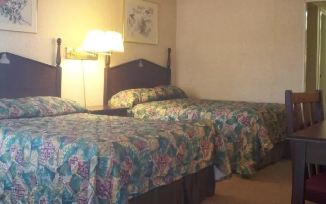 The Highlander Lodge Danville