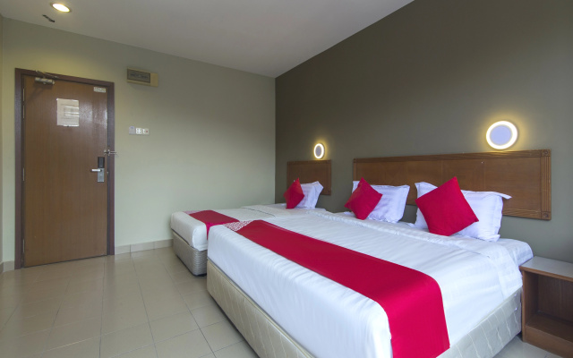 Super OYO 828 Comfort Hotel Shah Alam