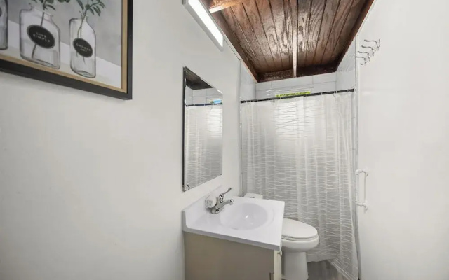 Private Pool Near the Beach Pet Friendly
