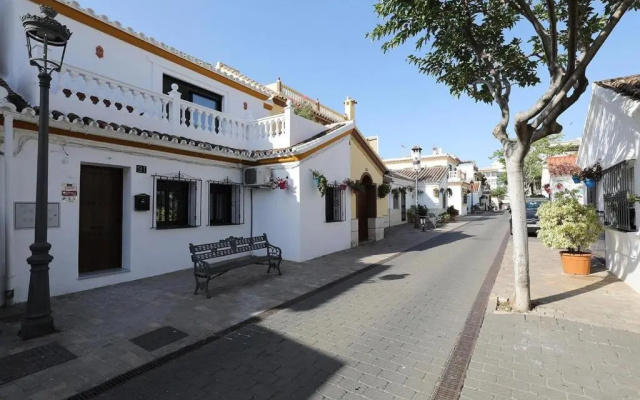 Renovated townhouse San Roque 91