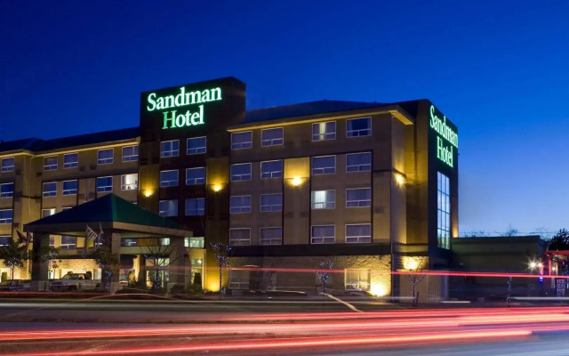 Sandman Hotel & Suites Vancouver Airport